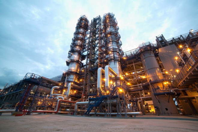 Oil refinery modernization project
